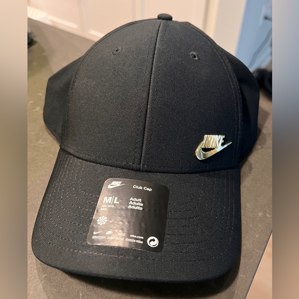 ***BRAND NEW*** Nike Women’s Hat